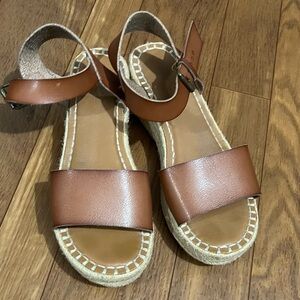 Universal Thread Tan Espadrille Sandals